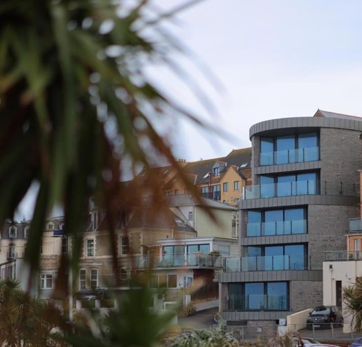2 The View Apartments Ilfracombe - Seafront, Parking, Lift, Ev 외부 사진