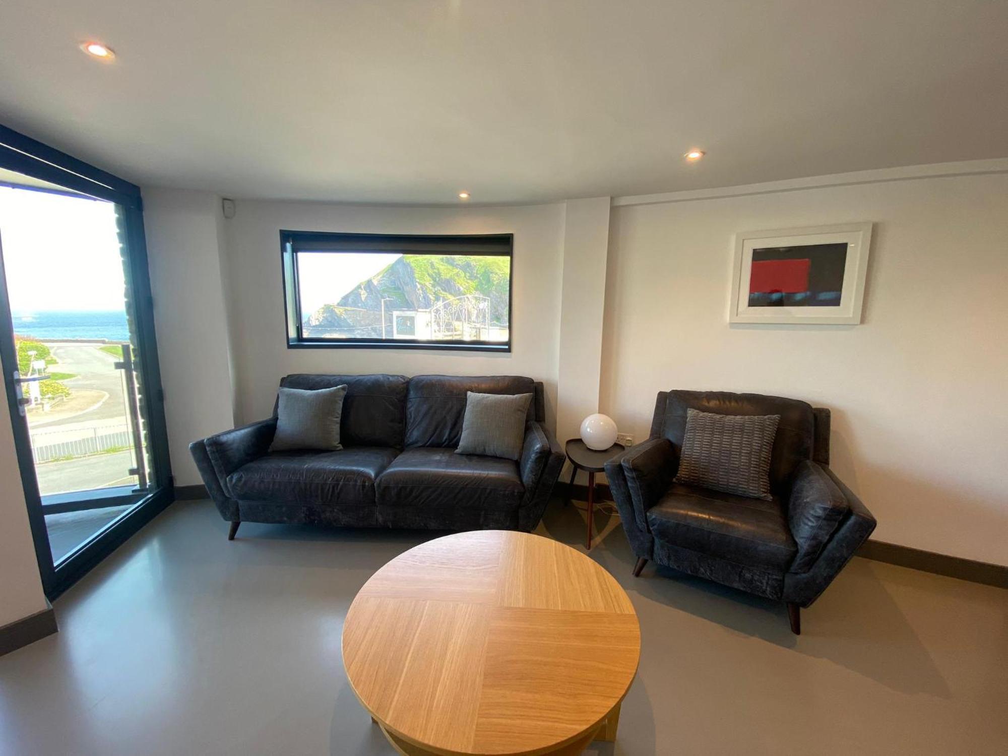 2 The View Apartments Ilfracombe - Seafront, Parking, Lift, Ev 외부 사진
