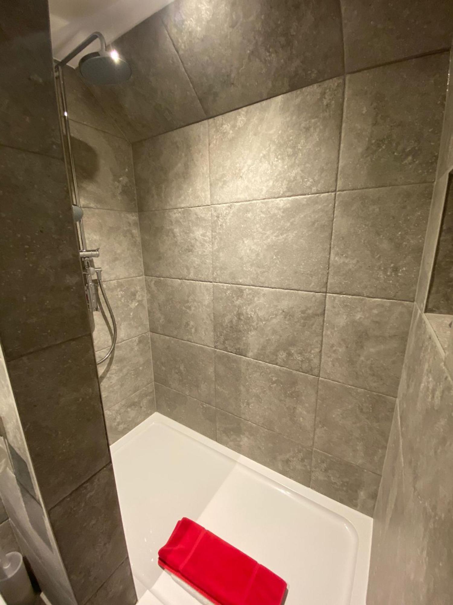2 The View Apartments Ilfracombe - Seafront, Parking, Lift, Ev 외부 사진