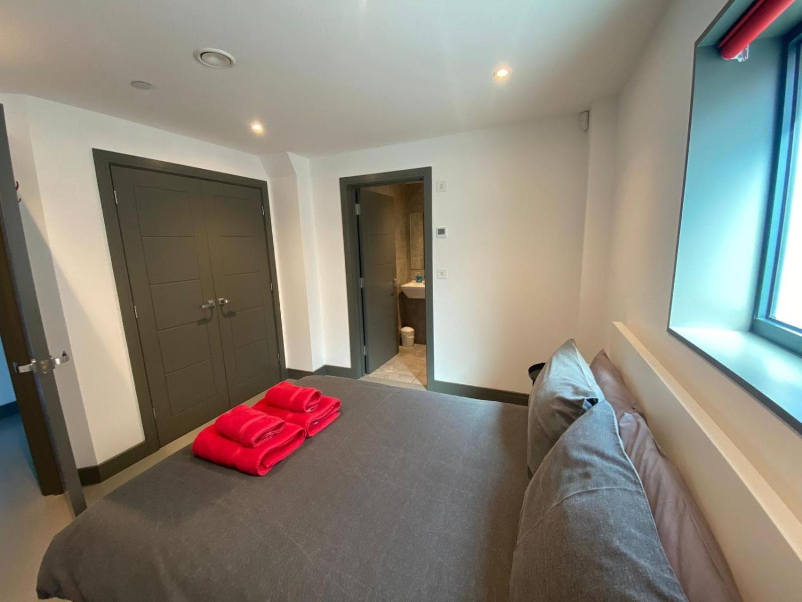 2 The View Apartments Ilfracombe - Seafront, Parking, Lift, Ev 외부 사진