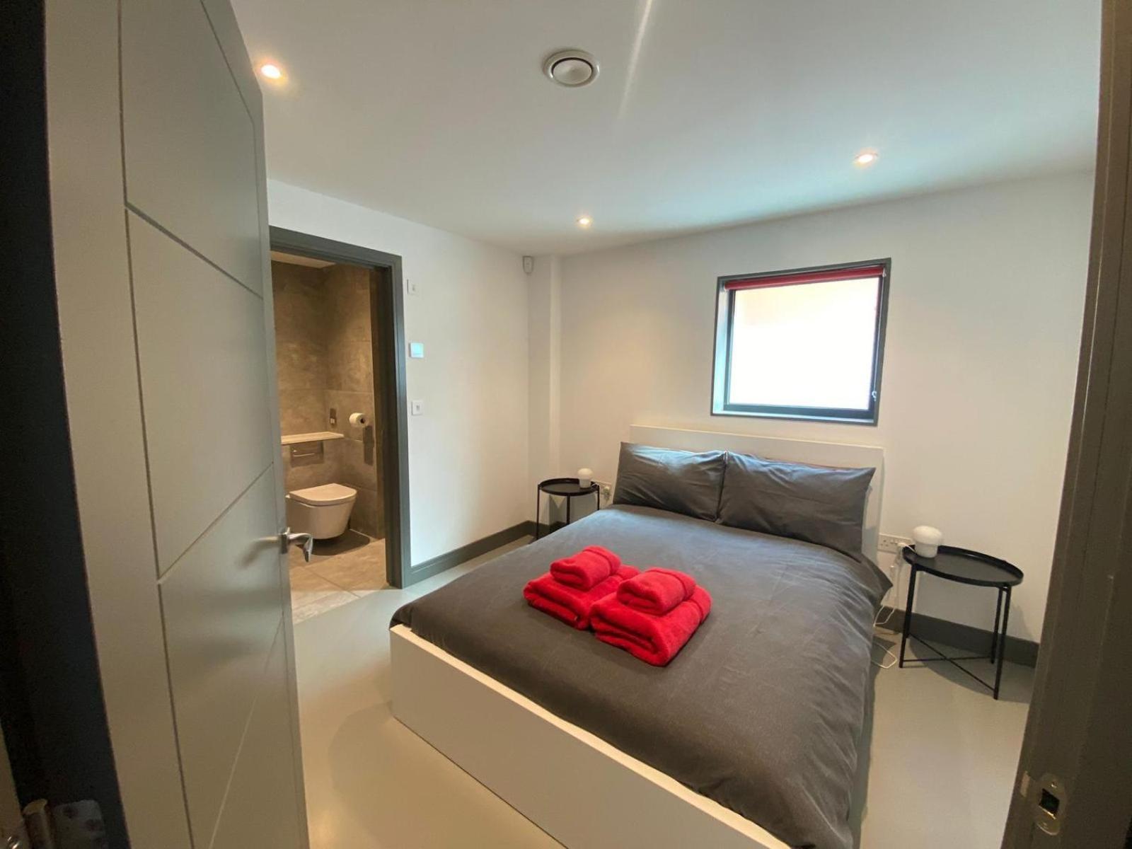 2 The View Apartments Ilfracombe - Seafront, Parking, Lift, Ev 외부 사진